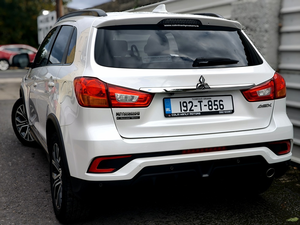 Car photo 11