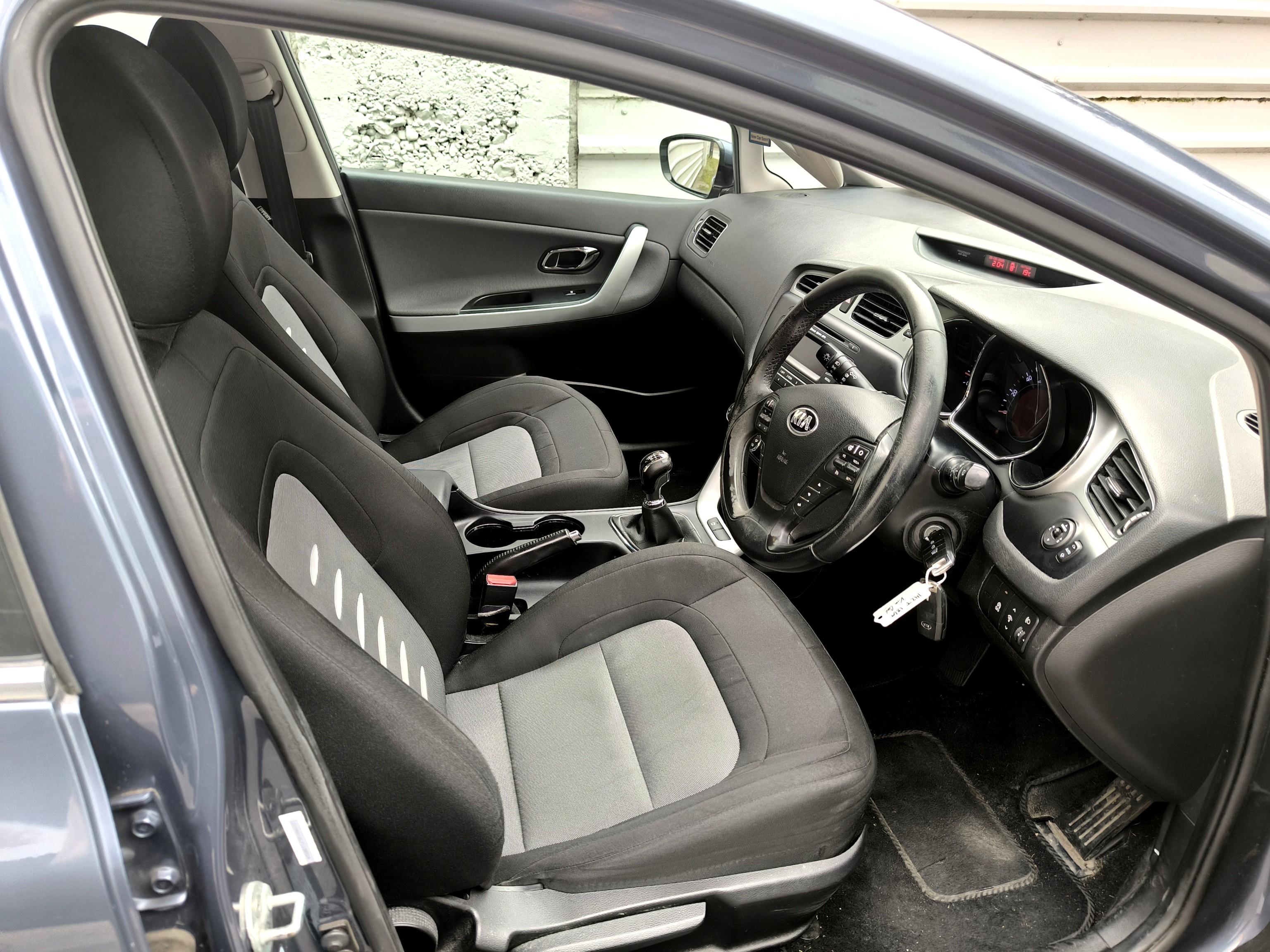 Car photo 11