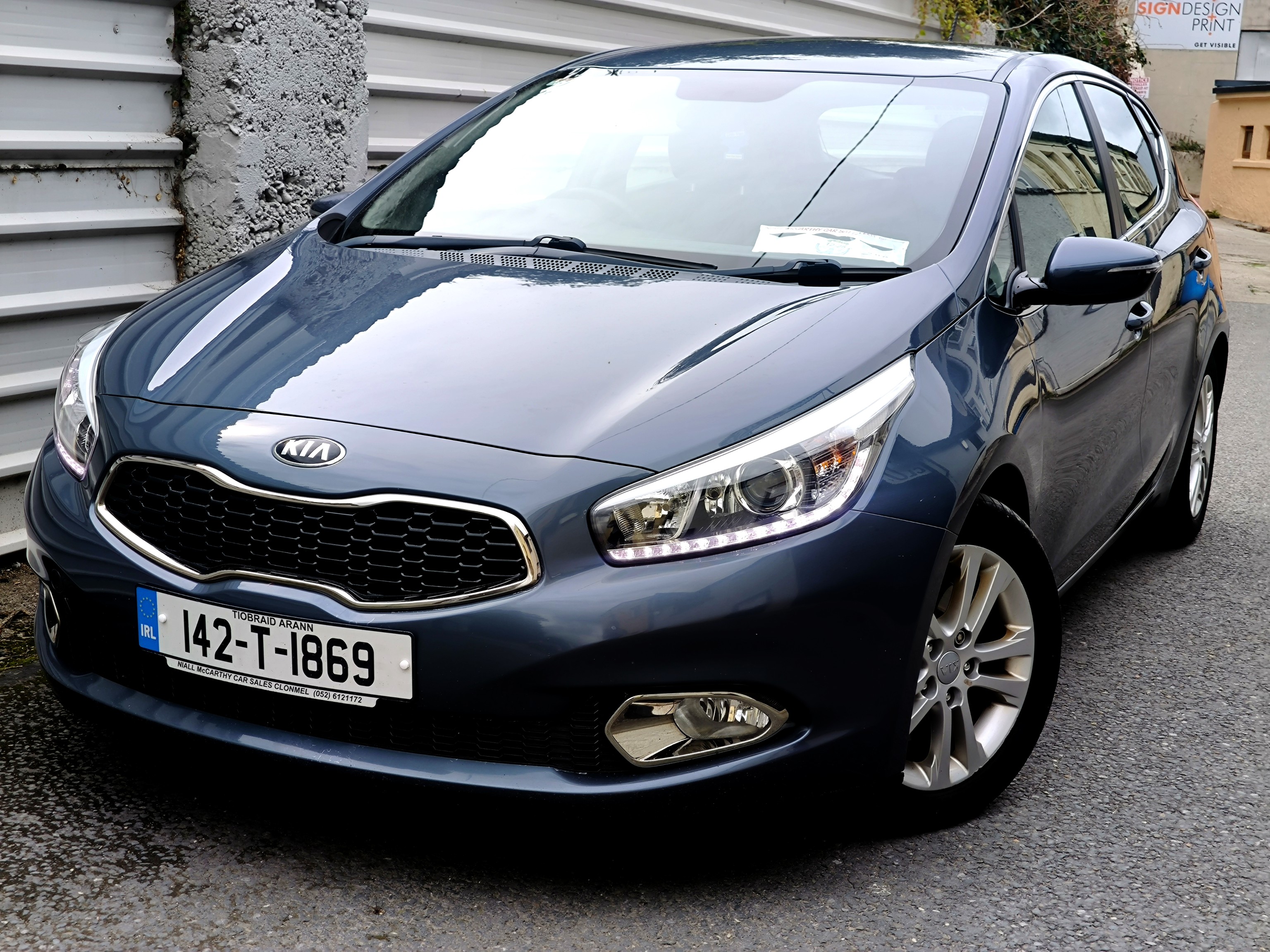 Car photo 3